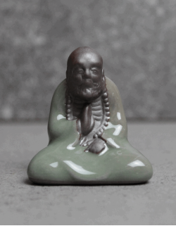 Чайная фигурка "Медитирующий Архат", керамика
