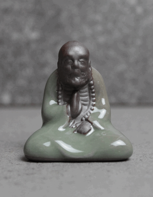 Чайная фигурка "Медитирующий Архат", керамика