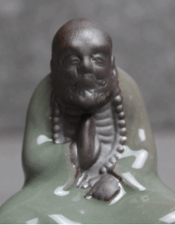 Чайная фигурка "Медитирующий Архат", керамика