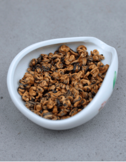 Дянь Хун Цзинь Ло 