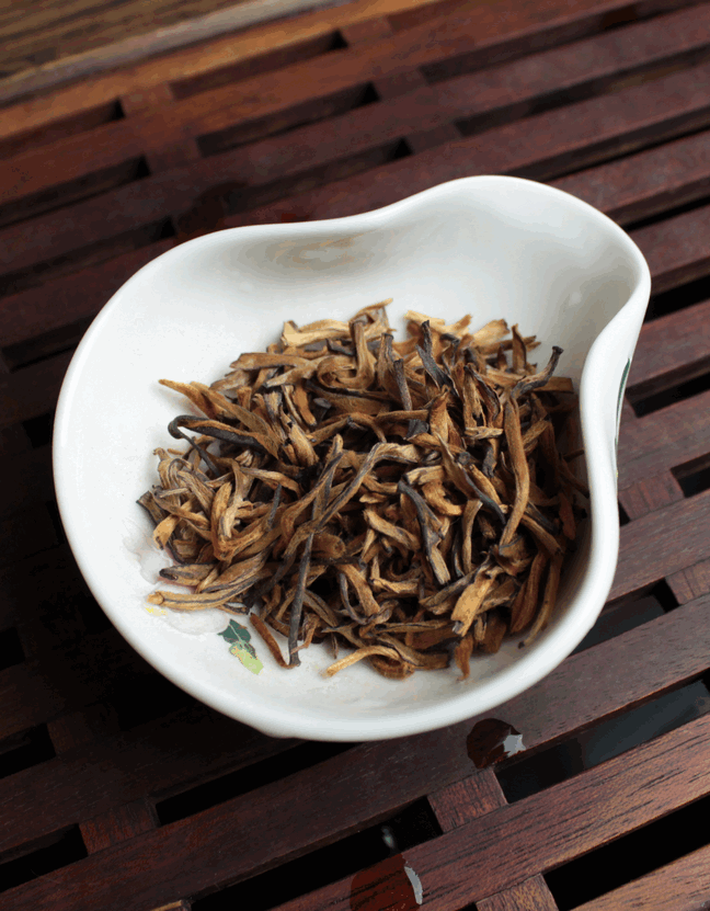 Да Цзинь Я «Большая золотая почка»