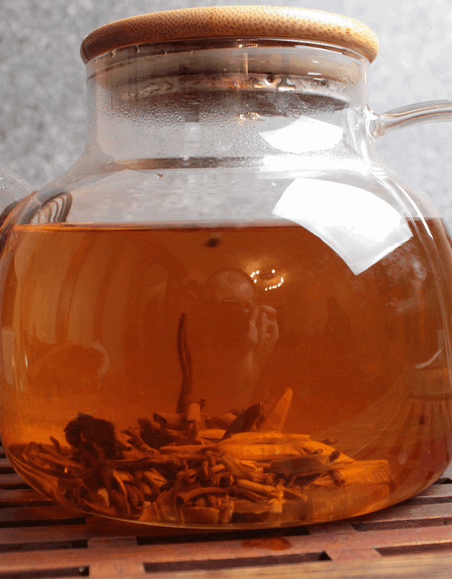 Да Цзинь Я «Большая золотая почка»