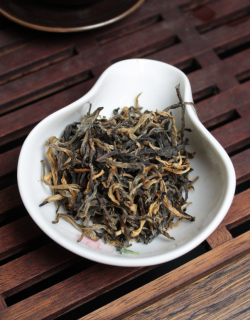 Цзинь Хао Дянь Хун "Золотая Обезьяна"