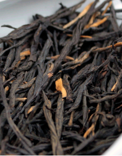 Дянь Хун Сун Чжень «Сосновые Иглы»