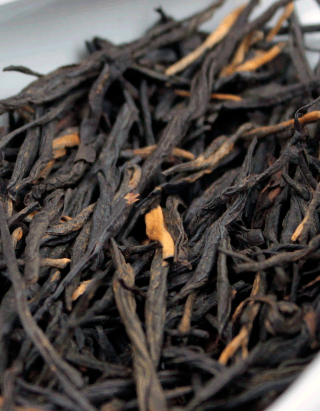 Дянь Хун Сун Чжень «Сосновые Иглы»