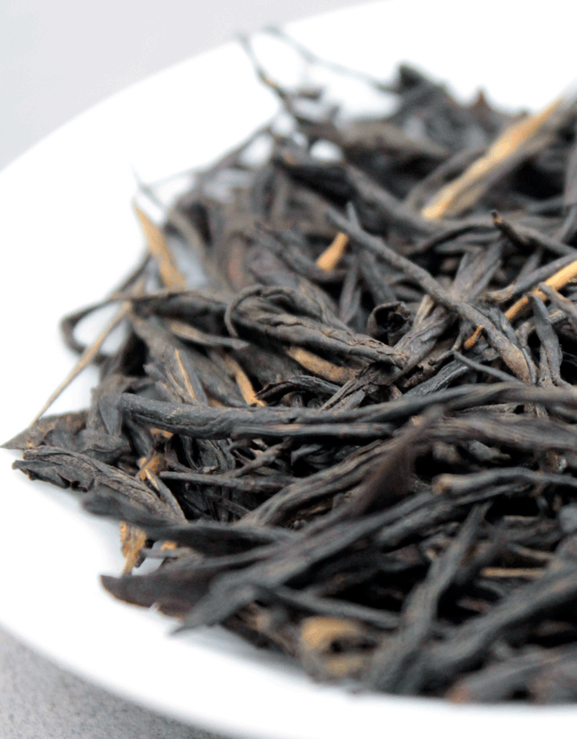 Дянь Хун Сун Чжень «Сосновые Иглы»