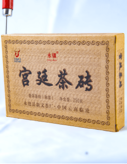 Шу Пуэр "Юн Чжень Гунтин"