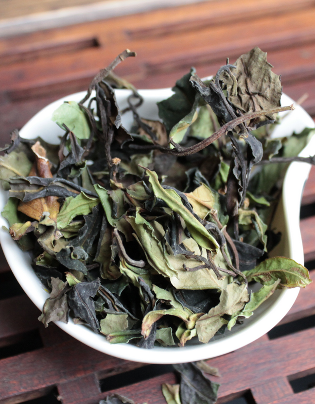 Е Шен Гу Шу Бай Ча «Белый чай со старых диких деревьев»